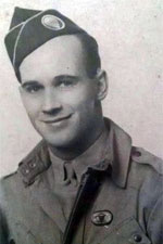 T/5 Arthur E Beauchaine Jr